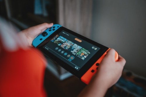 携帯モード:Nintendo Switch(ニンテンドースイッチ)は携帯機としても遊べる!